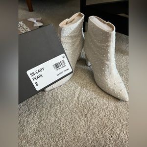Betsey Johnson Cady White Pearl Boots Size 8